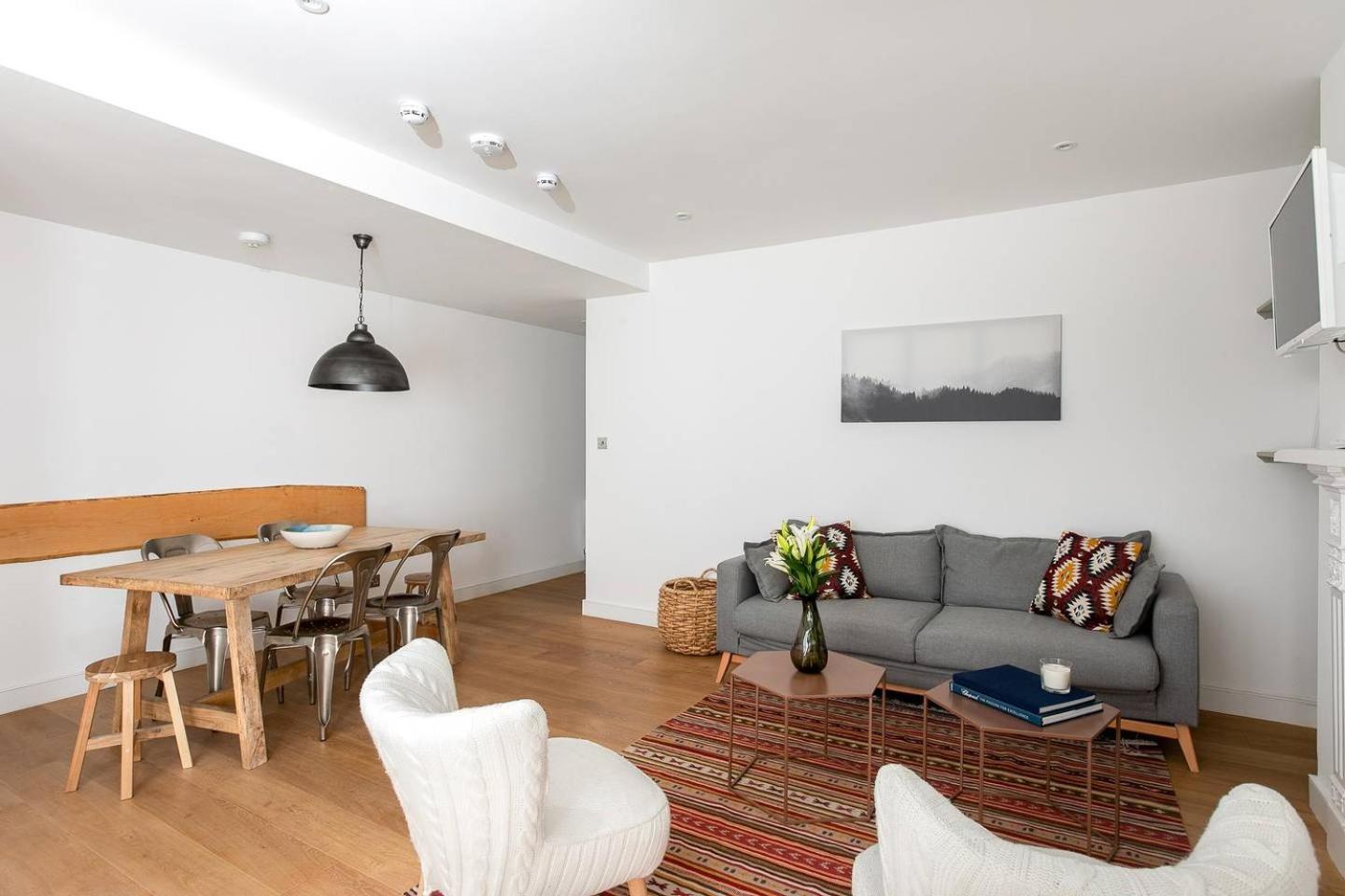 Stylish 2Br Home In West Kensington , 4 Guests Londra Exterior foto